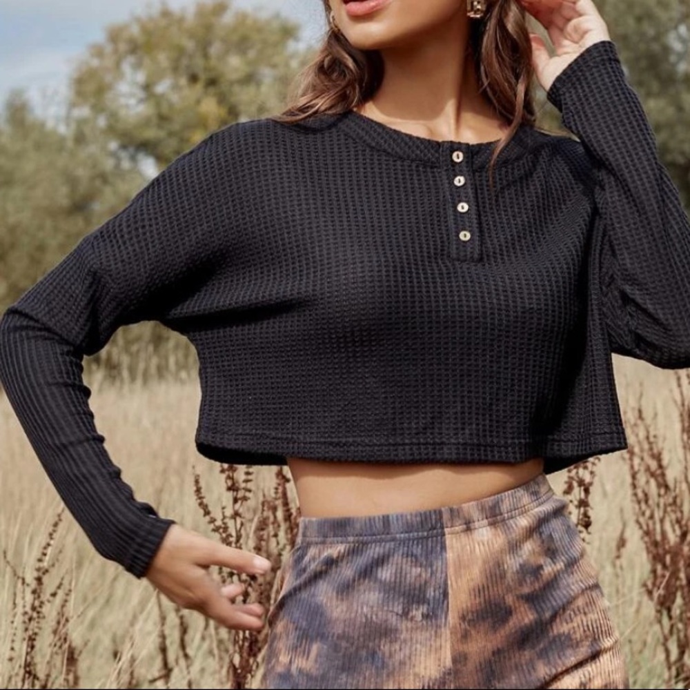 SHEIN Waffle Knit Crop Tee Size Medium